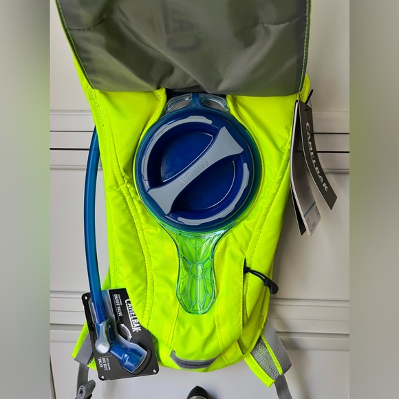 CamelBak Safety Yellow/Navy 2.0 Hydration Pack - Picture 10 of 14